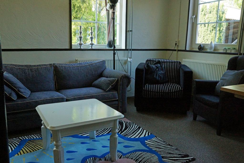 D'N Twist Bed & Breakfast Overloon Екстериор снимка